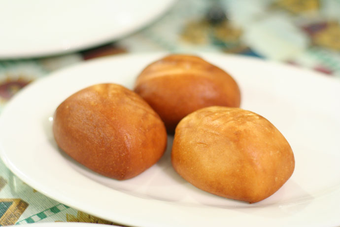 Deep fried mini buns ($1.95)