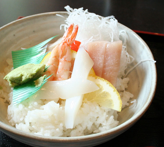 Chirashi Don Japanese sushi