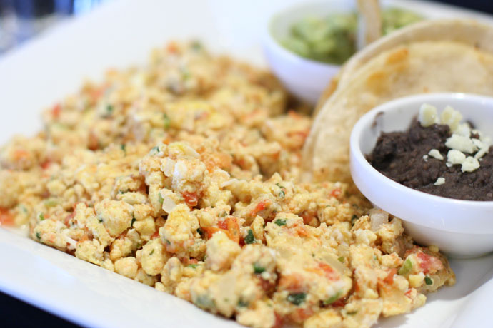 Mexican scrambled eggs (Huevos a la Mexicana)