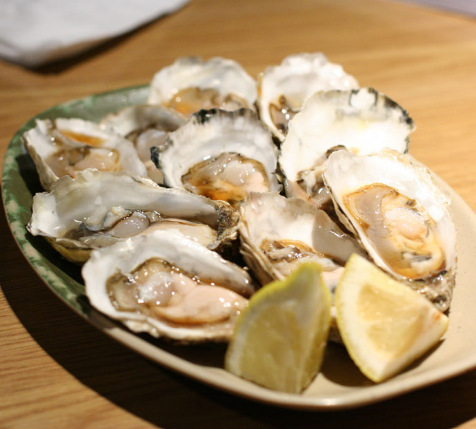 Delicious Raw Oysters (kaki pon)