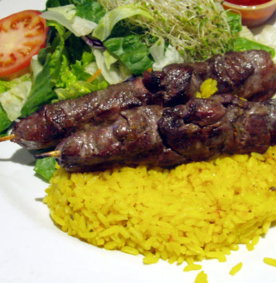 Beef skewers and rice