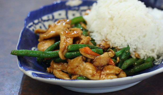 Spicy Thai chicken with green beans